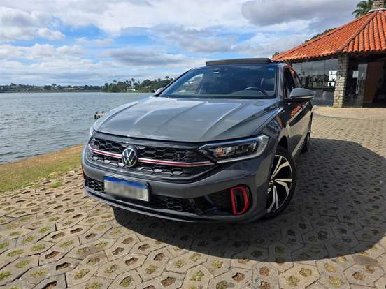 VOLKSWAGEN-JETTA-2023