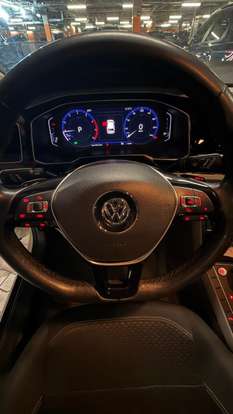 VOLKSWAGEN-POLO-2018