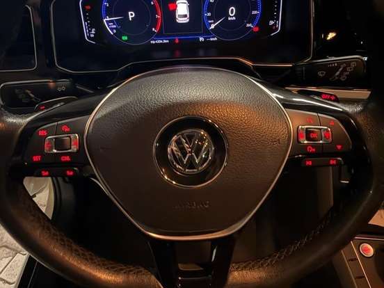 VOLKSWAGEN-POLO-1.0 200 TSI HIGHLINE AUTOMÁTICO VOLKSWAGEN-POLO-2018