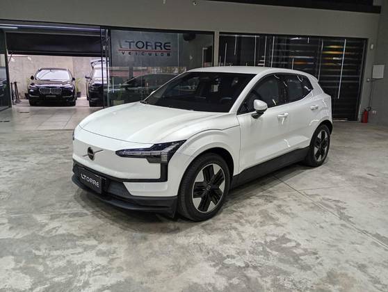 VOLVO EX30 51 KW ELÉTRICO CORE