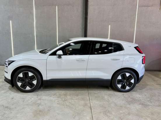 VOLVO-EX30-51 KW ELÉTRICO CORE VOLVO-EX30-2024