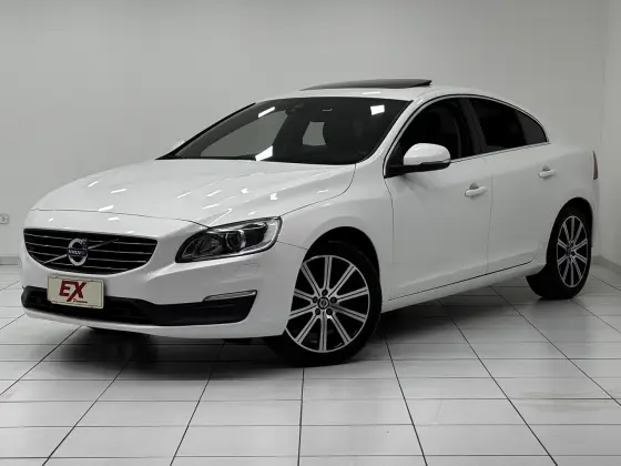 VOLVO S60 2.0 T4 MOMENTUM GASOLINA 4P AUTOMÁTICO