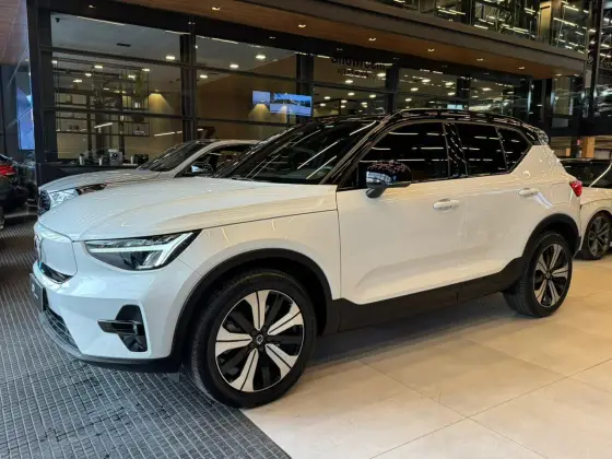 VOLVO XC40 P6 RECHARGE ELECTRIC PLUS VOLVO XC40 P6 RECHARGE ELECTRIC PLUS