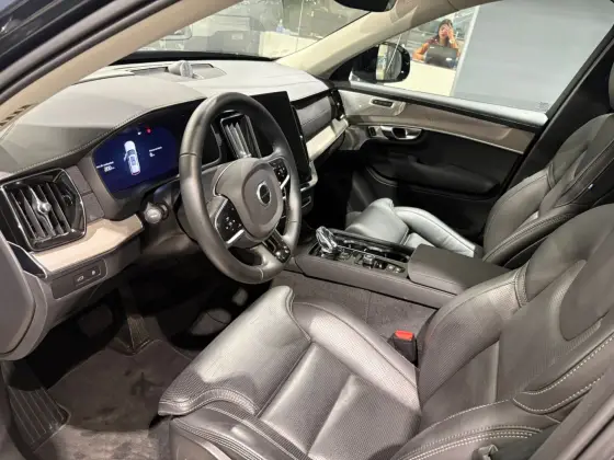 /en/city/cate-car-used-car/volvo-xc90-2025-2-0-t8-recharge-ultra-dark-awd-geartronic-48422997504099328/-7