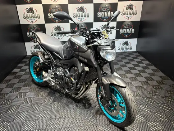 YAMAHA MT-09 