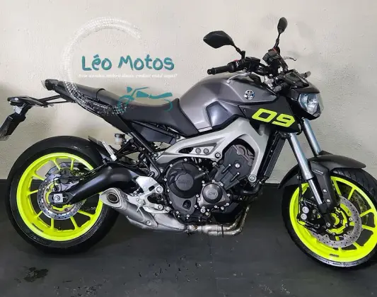 YAMAHA MT-09 