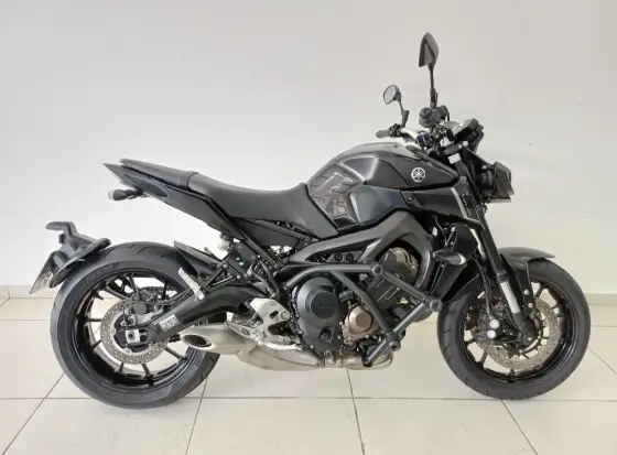 YAMAHA MT-09 