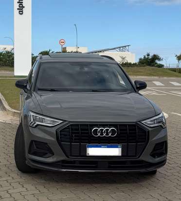 AUDI-Q3-2021