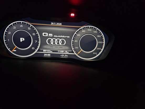 AUDI-Q5-2020