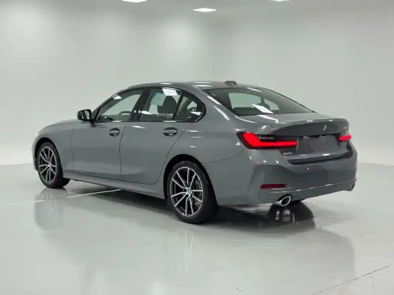 BMW-320i-2025