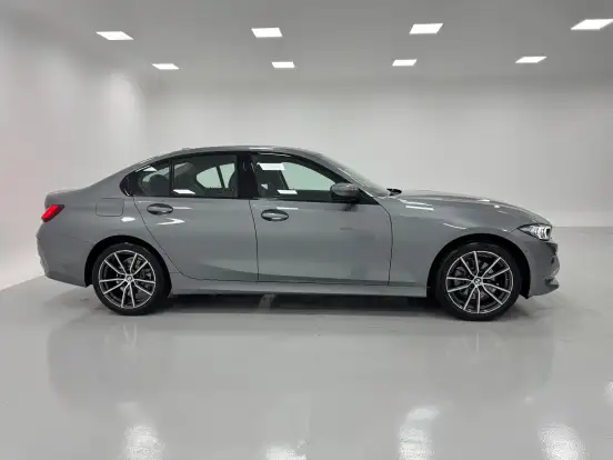 BMW-320i-2025