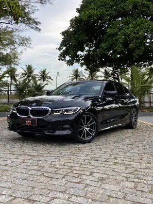 BMW 320i 2.0 16V TURBO GASOLINA SPORT AUTOMÁTICO BMW 320i 2.0 16V TURBO GASOLINA SPORT AUTOMÁTICO