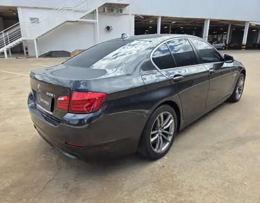 BMW-528i-2012