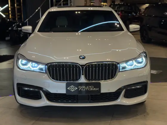 BMW 750Li 4.4 M SPORT V8 32V GASOLINA 4P AUTOMÁTICO BMW 750Li 4.4 M SPORT V8 32V GASOLINA 4P AUTOMÁTICO