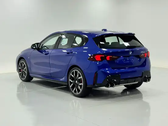 BMW-M 135i-2.0 16V TURBO GASOLINA XDRIVE STEPTRONIC BMW-M 135i-2025