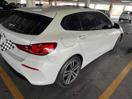 BMW-118i-1.5 12V GASOLINA SPORT GP STEPTRONIC BMW-118i-2022