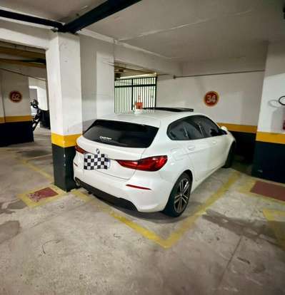 BMW-118i-2022