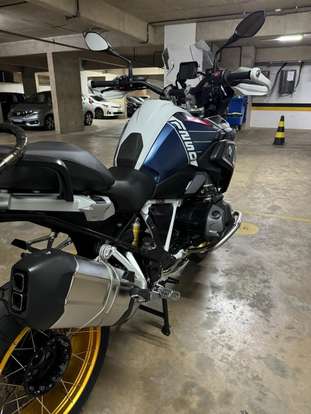 BMW-R 1250 GS PREMIUM TRIPLE BLACK-2023