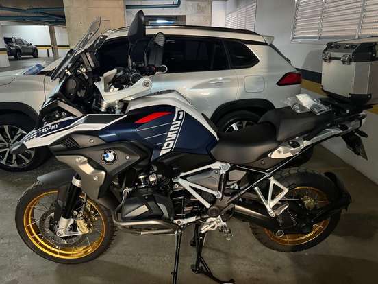 BMW-R 1250 GS PREMIUM TRIPLE BLACK BMW-R 1250 GS PREMIUM TRIPLE BLACK-2023
