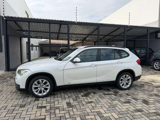BMW-X1-2013