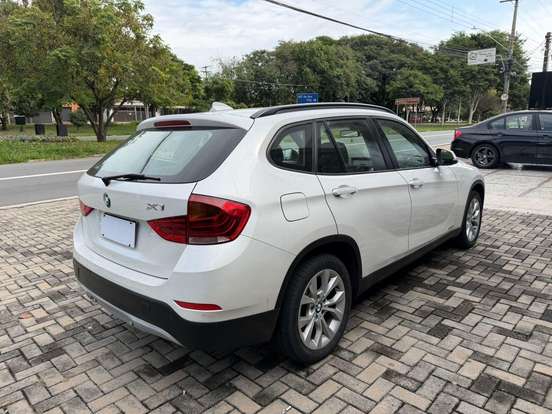 BMW-X1-2.0 16V GASOLINA SDRIVE18I 4P AUTOMÁTICO BMW-X1-2013