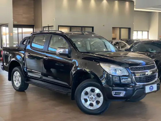 CHEVROLET S10 2.5 LTZ 4X4 CD 16V FLEX 4P MANUAL CHEVROLET S10 2.5 LTZ 4X4 CD 16V FLEX 4P MANUAL