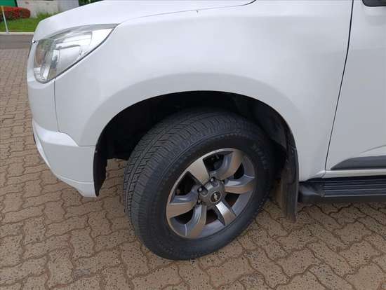 CHEVROLET-TRAILBLAZER-2015