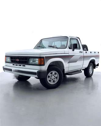 CHEVROLET-D20-1986
