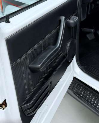 CHEVROLET-D20-1986