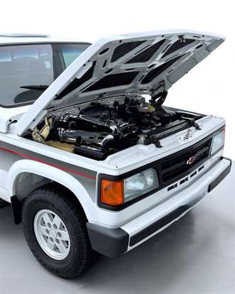 CHEVROLET-D20-1986