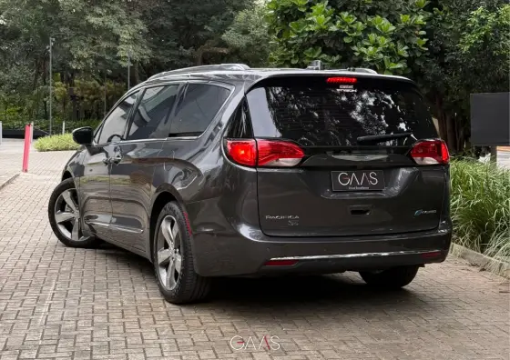 CHRYSLER PACIFICA 3.6 V6 E-HYBRID LIMITED SI-EVT CHRYSLER PACIFICA 3.6 V6 E-HYBRID LIMITED SI-EVT