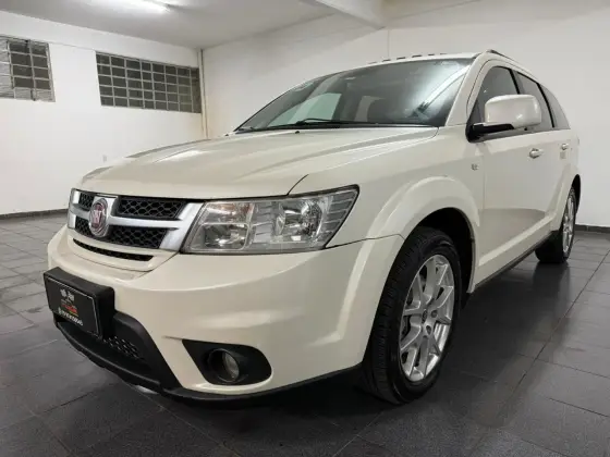 FIAT FREEMONT 2.4 PRECISION 16V GASOLINA 4P AUTOMÁTICO FIAT FREEMONT 2.4 PRECISION 16V GASOLINA 4P AUTOMÁTICO