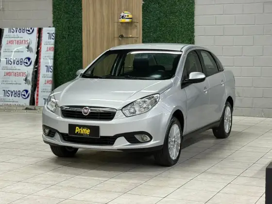 FIAT GRAND SIENA 1.6 MPI ESSENCE 16V FLEX 4P MANUAL FIAT GRAND SIENA 1.6 MPI ESSENCE 16V FLEX 4P MANUAL