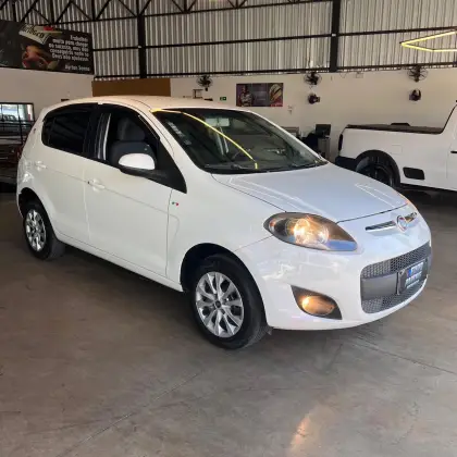 FIAT PALIO 1.4 MPI ATTRACTIVE 8V FLEX 4P MANUAL FIAT PALIO 1.4 MPI ATTRACTIVE 8V FLEX 4P MANUAL