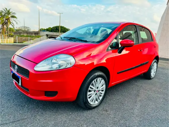 FIAT PUNTO 1.4 ATTRACTIVE 8V FLEX 4P MANUAL FIAT PUNTO 1.4 ATTRACTIVE 8V FLEX 4P MANUAL