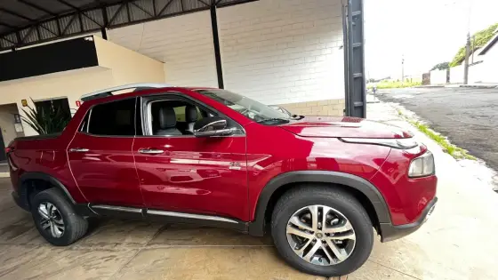 FIAT TORO 2.0 16V TURBO DIESEL VOLCANO 4WD AT9 FIAT TORO 2.0 16V TURBO DIESEL VOLCANO 4WD AT9