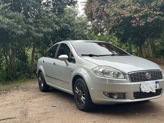 FIAT-LINEA-1.8 ABSOLUTE 16V FLEX 4P AUTOMATIZADO FIAT-LINEA-2011