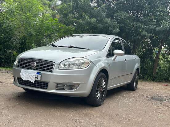 FIAT-LINEA-2011