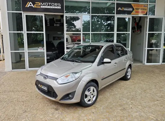 FORD FIESTA 1.6 ROCAM SEDAN 8V FLEX 4P MANUAL FORD FIESTA 1.6 ROCAM SEDAN 8V FLEX 4P MANUAL