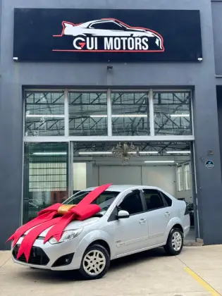 FORD FIESTA 1.6 ROCAM SEDAN 8V FLEX 4P MANUAL FORD FIESTA 1.6 ROCAM SEDAN 8V FLEX 4P MANUAL
