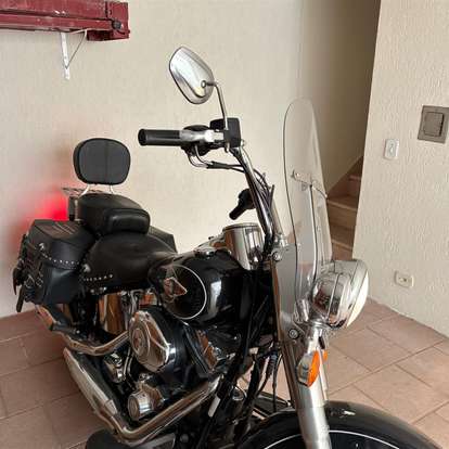 HARLEY-DAVIDSON-SOFTAIL HERITAGE CLASSIC-2011