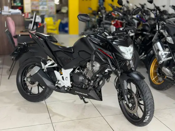 HONDA CB 300F TWISTER CBS HONDA CB 300F TWISTER CBS