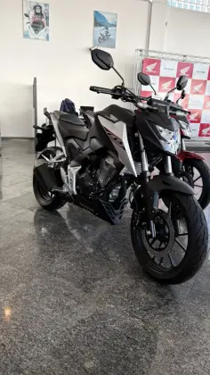 HONDA CB 300F TWISTER CBS HONDA CB 300F TWISTER CBS