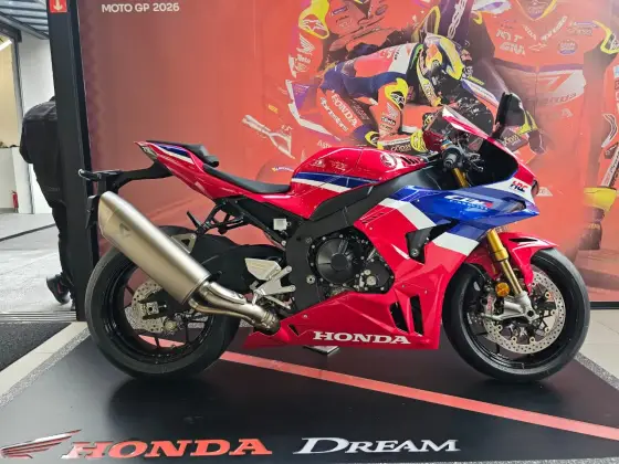 HONDA CBR 1000RR-R FIREBLADE SP HONDA CBR 1000RR-R FIREBLADE SP