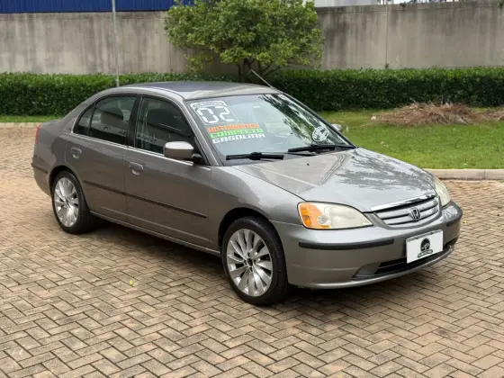 HONDA CIVIC 1.7 LX 16V GASOLINA 4P AUTOMÁTICO HONDA CIVIC 1.7 LX 16V GASOLINA 4P AUTOMÁTICO
