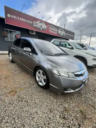 HONDA CIVIC 1.8 LXS 16V FLEX 4P MANUAL HONDA CIVIC 1.8 LXS 16V FLEX 4P MANUAL
