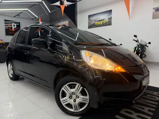 HONDA FIT 1.4 DX 16V FLEX 4P MANUAL HONDA FIT 1.4 DX 16V FLEX 4P MANUAL