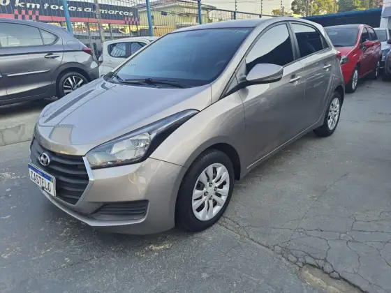 HYUNDAI HB20 1.0 COMFORT 12V FLEX 4P MANUAL HYUNDAI HB20 1.0 COMFORT 12V FLEX 4P MANUAL