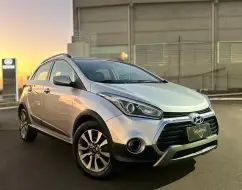 HYUNDAI HB20X 1.6 16V PREMIUM FLEX 4P AUTOMÁTICO HYUNDAI HB20X 1.6 16V PREMIUM FLEX 4P AUTOMÁTICO