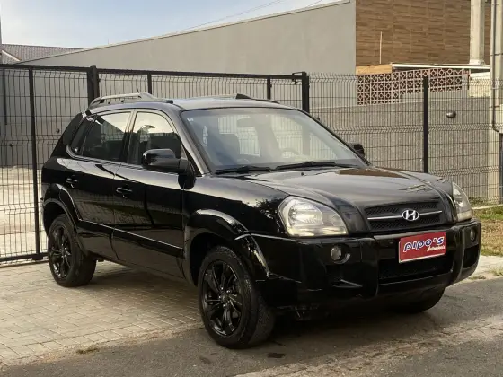 HYUNDAI TUCSON 2.0 MPFI GL 16V 142CV 2WD GASOLINA 4P AUTOMÁTICO